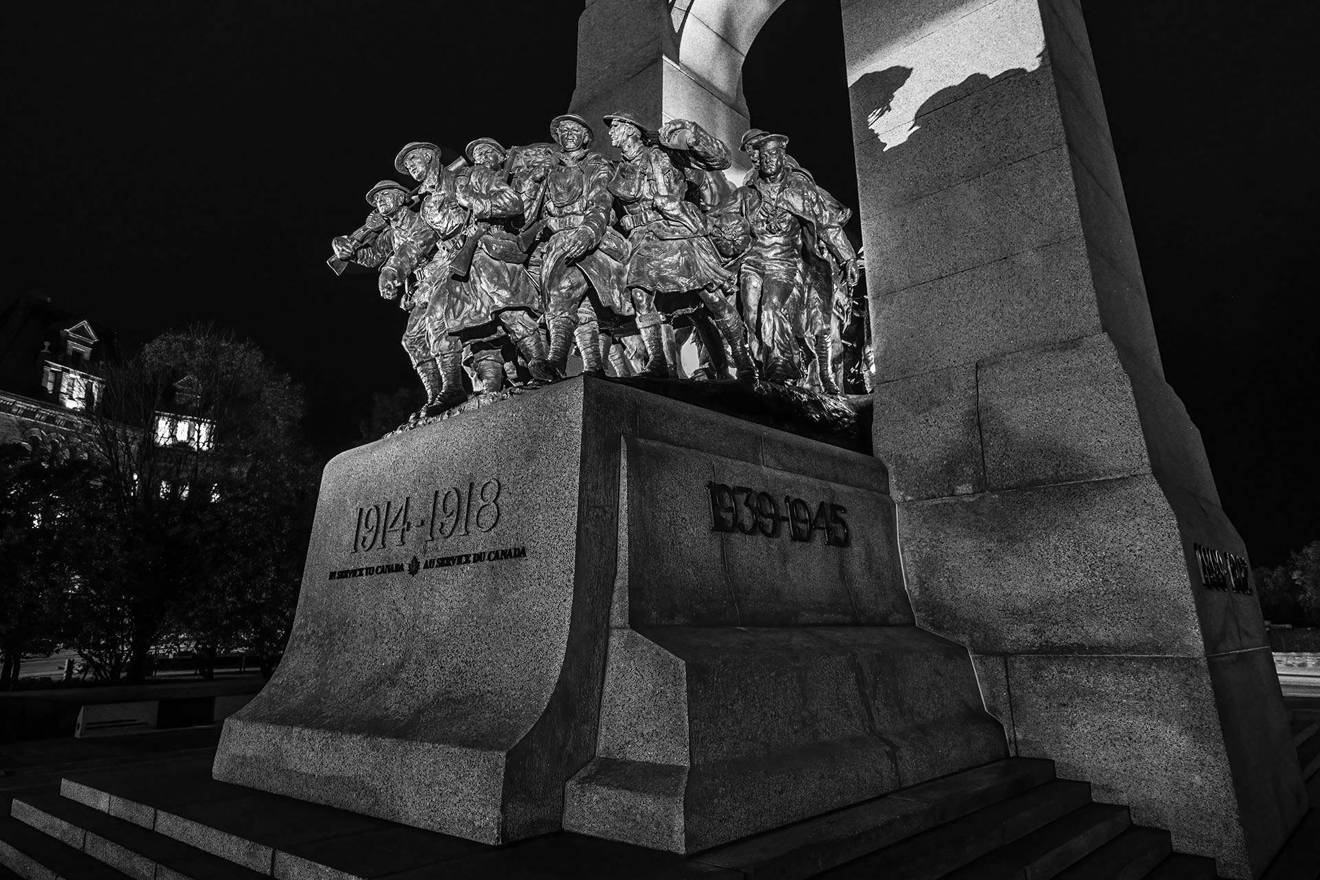 Ottawa War Memorial (Photo credit: S. Waycott)