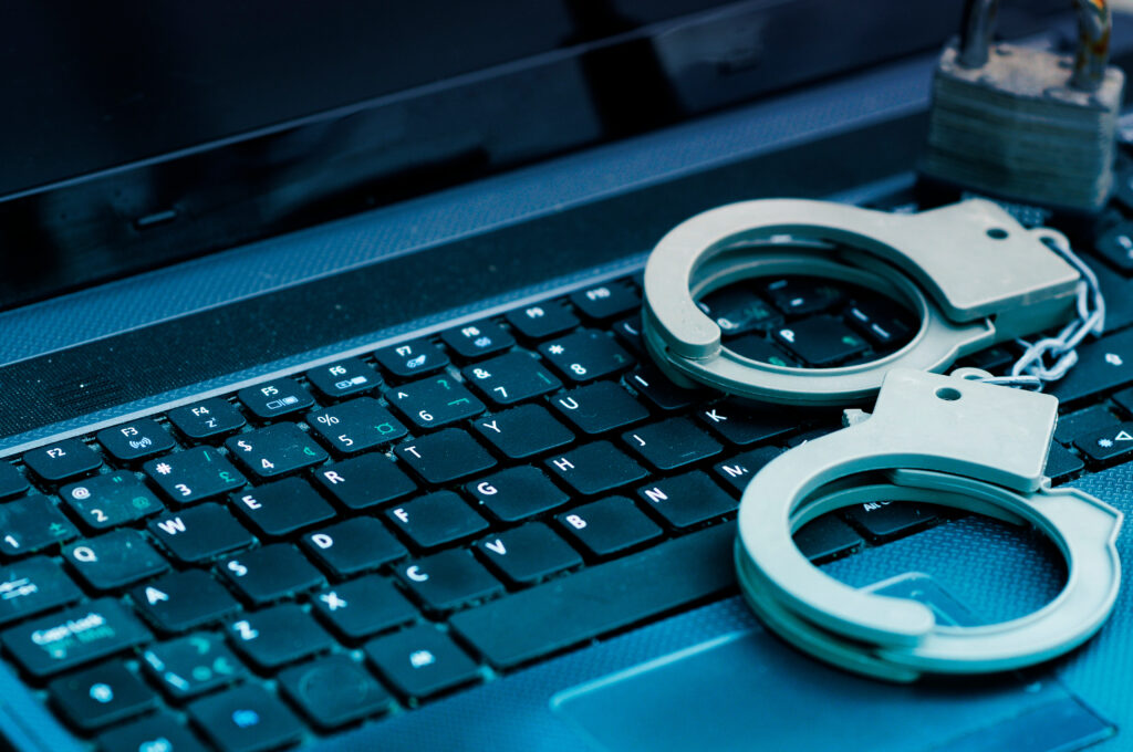 Rapport du CJLC sur la censure d’Internet au Canada.